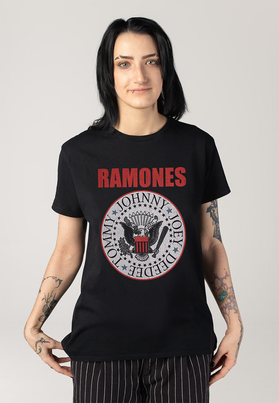Ramones Hey Ho Red Block Text – T-Shirt T-shirt image